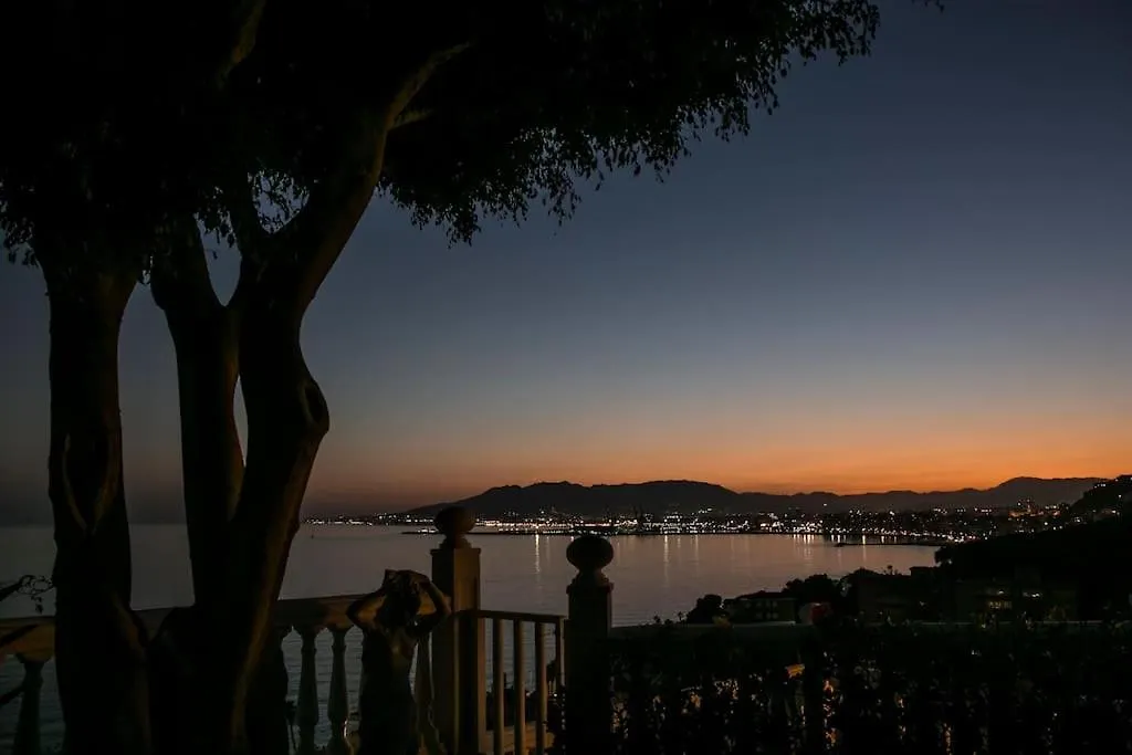 Andalusian Villa On The Sea And The Bay Of Malaga